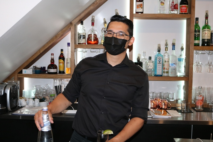 Bartender working doring Covid