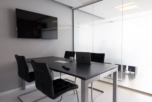 Maximizing Office Space: 3 Clever Tips To Avoid Overcrowding